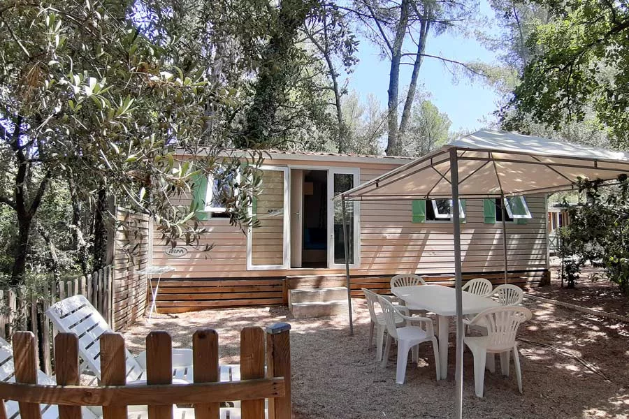 Jardin devanture mobilome azur - Hébergement Carqueiranne